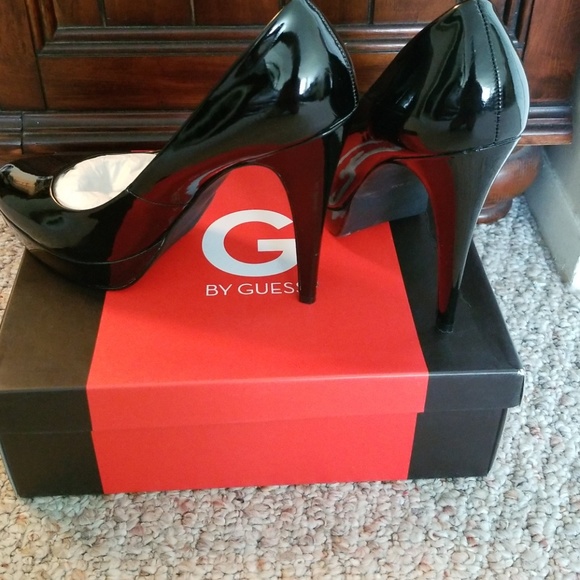 Black high heels Guess shoes - Picture 4 of 8